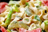 سلطة المعكرونة و الأفوكادو