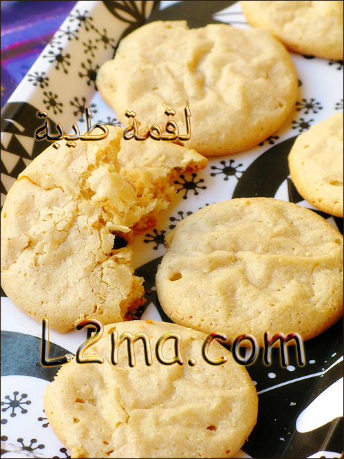 غريبة اللوز الاستنبولية غريبة اللوز الاستنبولية