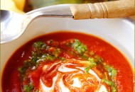 شوربة كريم البندورة بالبيستو