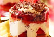 حلى الفريز بالكاسة