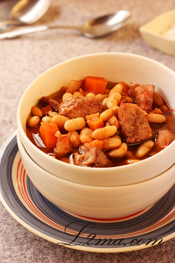 فاصولياء بيضاء بالدجاج على الطريقة التركية