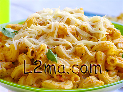 معكرونة بصلصة البيتزا
