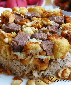 مقلوبة القرنبيط باللحمة