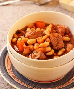 فاصولياء بيضاء بالدجاج على الطريقة التركية